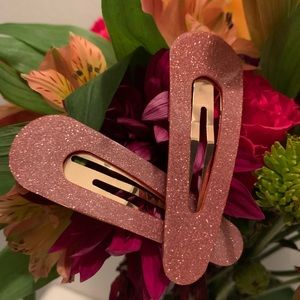 Brand New Pink Sparkle Hair Clips (2) 💖